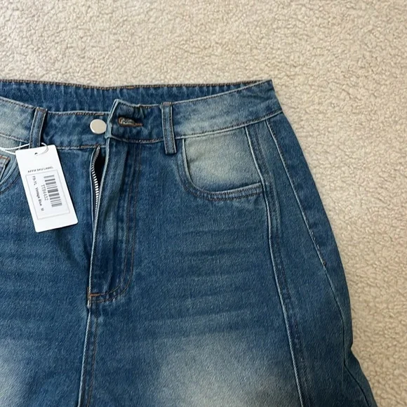 NEW Barrel Leg Denim Jean - Picture 5 of 6